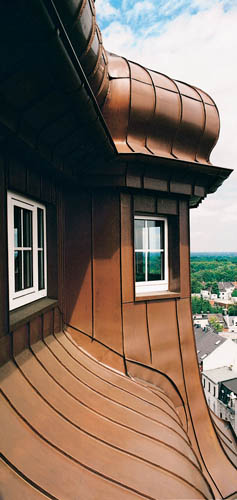 Kupfer - Blechdach und Dachentwässerung